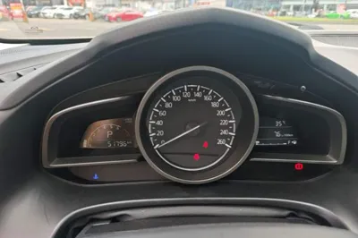 Mazda Mazda 3 Axela 2017, 51800 км, за 7459 USD - фото 6