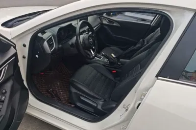 Mazda Mazda 3 Axela 2017, 51800 км, за 7459 USD - фото 9
