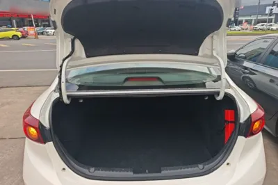 Mazda Mazda 3 Axela 2017, 51800 км, за 7459 USD - фото 14