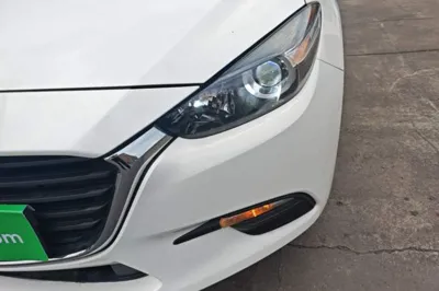 Mazda Mazda 3 Axela 2017, 51800 км, за 7459 USD - фото 26