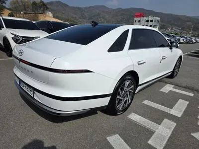 Hyundai Grandeur 2023, 28589 км, за 20677.43 USD