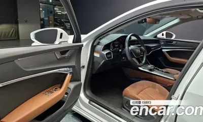 Audi A6 2023, 42415 км, за 23785.92 USD - фото 11