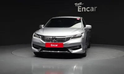 Honda Accord 2017, 97530 км, за 6446.57 USD
