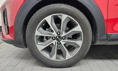 Kia Stonic 2018, 107668 км, за 5054.48 USD