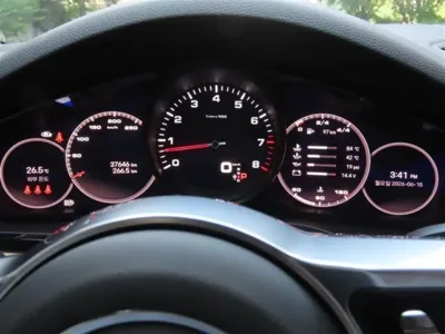 Porsche Cayenne 2022, 37000 км, за 67424.69 USD - фото 6