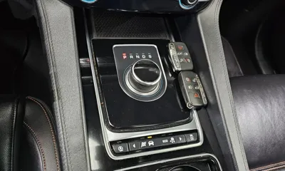 Jaguar F-Pace 2019, 91116 км, за 10042.95 USD - фото 9