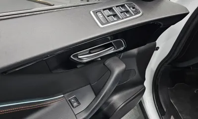 Jaguar F-Pace 2019, 91116 км, за 10042.95 USD - фото 16