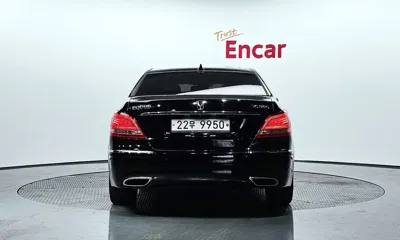 Hyundai Equus 2012, 120087 км, за 4618.43 USD