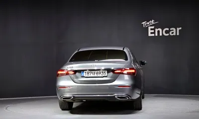Mercedes-Benz E-Class 2021, 69995 км, за 19495.54 USD