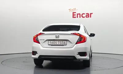 Honda Civic 2017, 105960 км, за 7870.55 USD