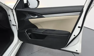 Honda Civic 2017, 105960 км, за 7870.55 USD - фото 24