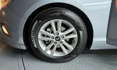 Hyundai Sonata 2015, 130625 км, за 4362.83 USD