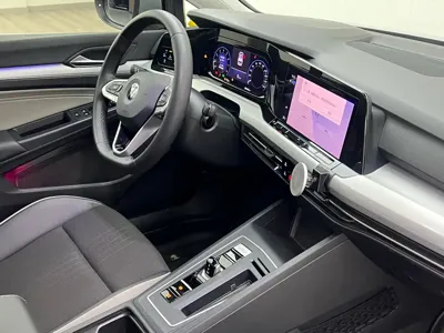Volkswagen Golf 2022, 80000 км, за 11300.55 USD - фото 21
