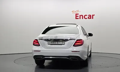 Mercedes-Benz E-Class 2020, 108822 км, за 16771.76 USD
