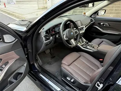BMW 3 Series 2020, 130000 км, за 17677.59 USD - фото 6