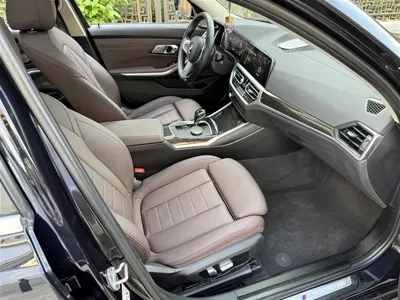 BMW 3 Series 2020, 130000 км, за 17677.59 USD - фото 8