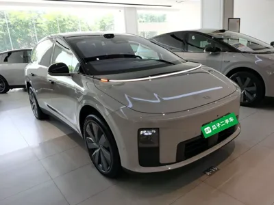 Li Auto Li Auto i8 2025, 6700 км, за 48363 USD - фото 3