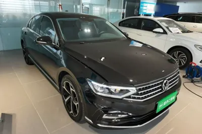 Volkswagen Magotan 2025, 3100 км, за 20902 USD