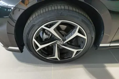 Volkswagen Magotan 2025, 3100 км, за 20902 USD - фото 10