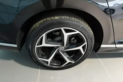 Volkswagen Magotan 2025, 3100 км, за 20902 USD - фото 11