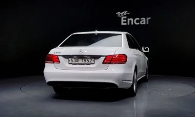 Mercedes-Benz E-Class 2014, 123531 км, за 6312.71 USD