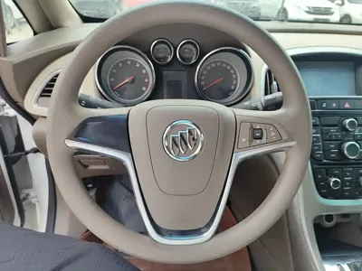 Buick Excelle 2015, 140000 км, за 1889.38 USD