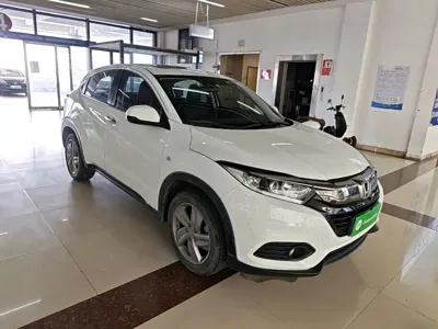 Honda Vezel 2020, 96800 км, за 8189.53 USD