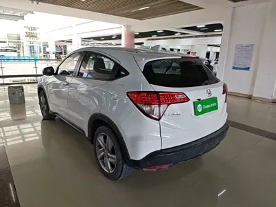Honda Vezel 2020, 96800 км, за 8189.53 USD
