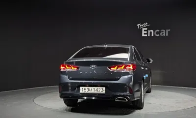 Hyundai Sonata 2019, 99821 км, за 9058.68 USD