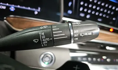 Cadillac Escalade 2023, 58504 км, за 65081.47 USD - фото 32