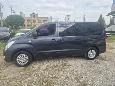 Hyundai Starex 2018, 116571 км, за 8334.96 USD