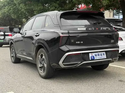 Hongqi Hongqi HS3 2024, 25000 км, за 11798.22 USD - фото 6