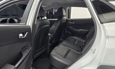 Hyundai Kona 2023, 41100 км, за 15688.59 USD - фото 12
