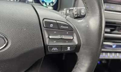 Hyundai Kona 2023, 41100 км, за 15688.59 USD - фото 17