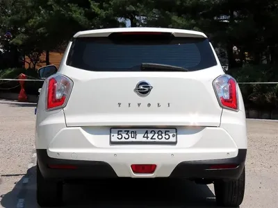 KG_Mobility_Ssangyong TIBOLI 2015, 126117 км, за 3807.27 USD