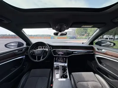 Audi A6L 2023, 60000 км, за 31753.21 USD