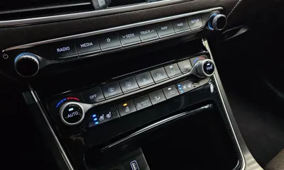 Hyundai Grandeur 2018, 94182 км, за 12026.26 USD - фото 20