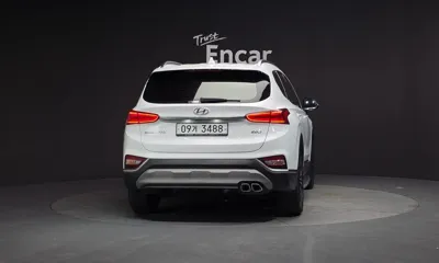 Hyundai Santafe 2019, 117079 км, за 12156.28 USD
