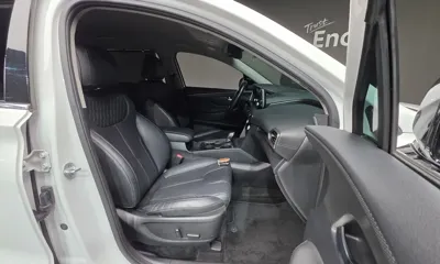 Hyundai Santafe 2019, 117079 км, за 12156.28 USD - фото 10