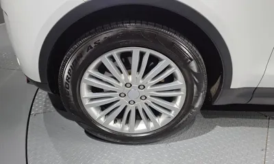 Land Rover Discovery 2017, 149920 км, за 14873.09 USD