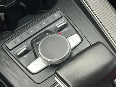 Audi S4 2019, 95200 км, за 21172.56 USD - фото 11