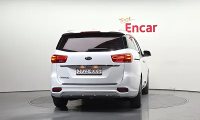 Kia Canival 2019, 144440 км, за 7417.21 USD