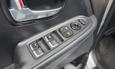 Kia Carens 2016, 101283 км, за 3843.65 USD - фото 12