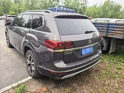 Volkswagen Teramont 2018, 110000 км, за 12970.63 USD - фото 6