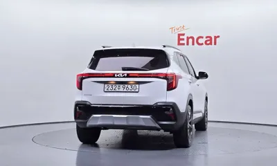 Kia Seltos 2023, 17115 км, за 14585.8 USD