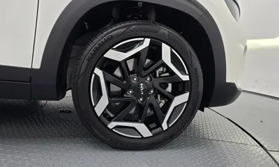 Kia Seltos 2023, 17115 км, за 14585.8 USD - фото 21