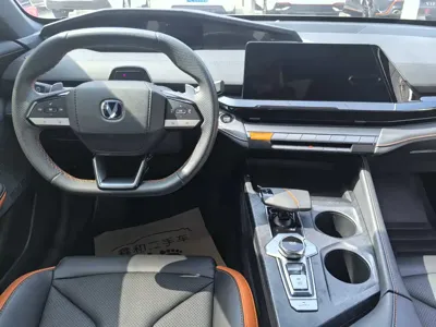Changan UNI-V 2023, 30000 км, за 10711.98 USD