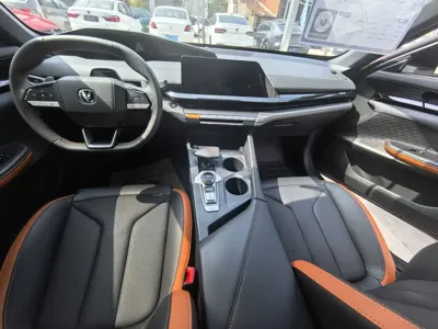 Changan UNI-V 2023, 30000 км, за 10711.98 USD
