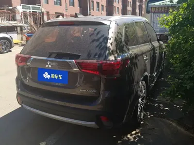 Mitsubishi Outlander 2017, 110500 км, за 6915.7 USD