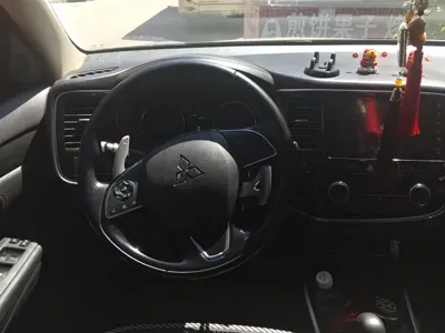 Mitsubishi Outlander 2017, 110500 км, за 6915.7 USD - фото 15